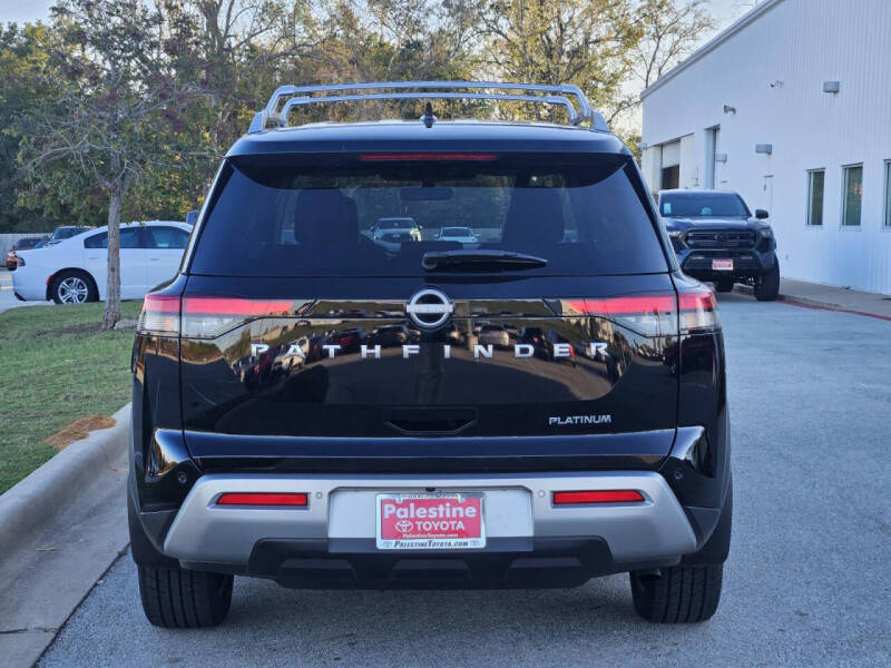 2024 Nissan Pathfinder Platinum