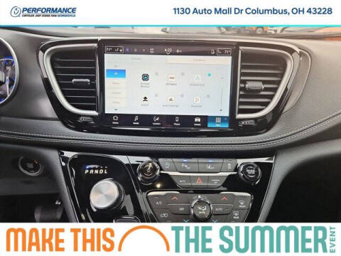 2026 Chrysler Pacifica Select