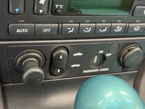 2002 Ford Thunderbird Deluxe