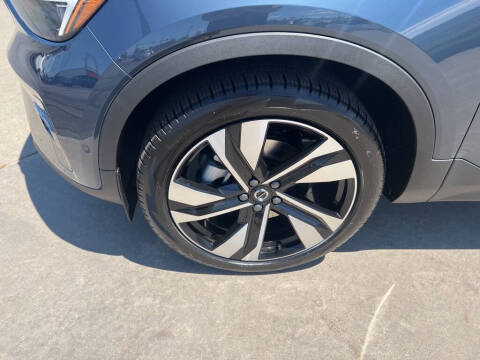 2026 Volvo XC40 B5 Ultra