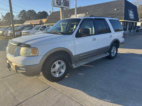 2004 Ford Expedition for sale at Auto Space LLC in Norfolk VA