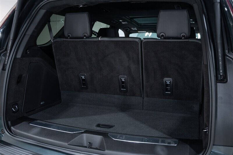 2025 Cadillac Escalade-V