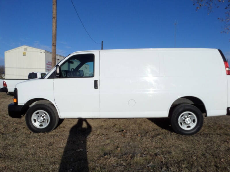 2014 Chevrolet Express for sale at AUTO FLEET REMARKETING, INC. in Van Alstyne TX