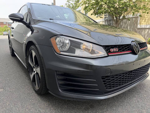 2016 Volkswagen Golf GTI SE