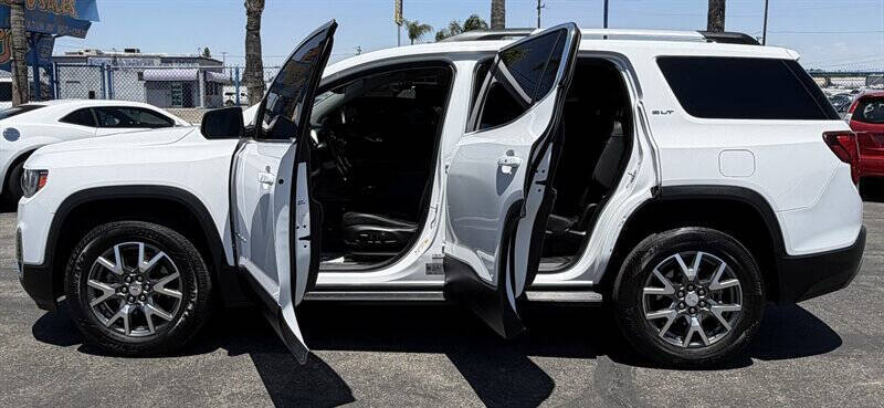 2023 GMC Acadia SLT