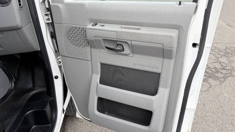 2011 Ford E-Series E-150