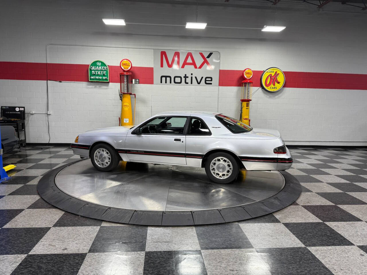 1988 Ford Thunderbird 20