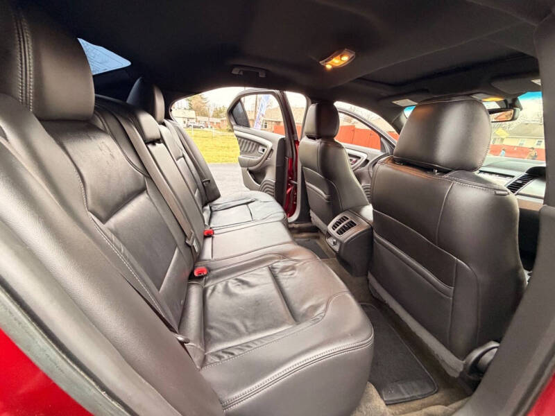 2016 Ford Taurus SEL