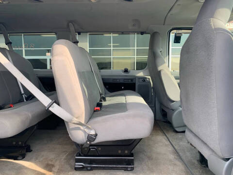 2013 Ford E-Series E-350 SD XLT