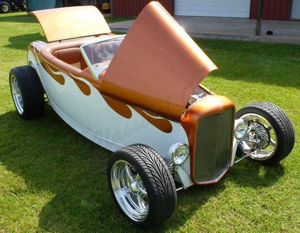 1932 Ford Model 18