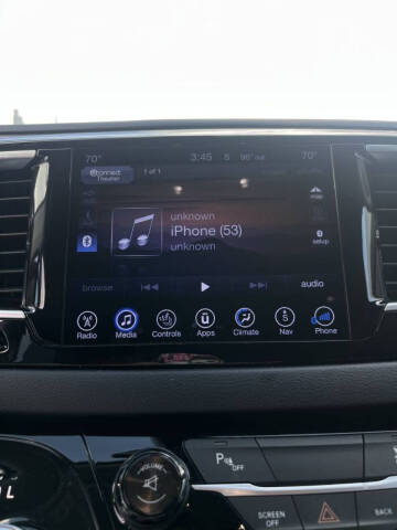 2017 Chrysler Pacifica Touring-L Plus