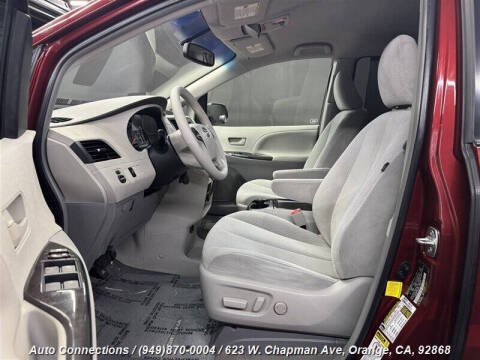 2012 Toyota Sienna LE 8-Passenger