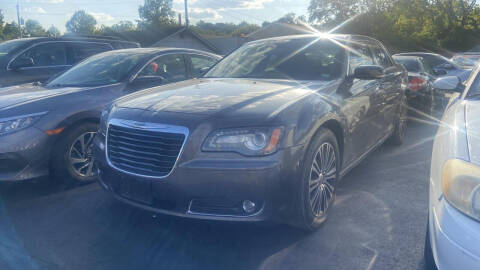 2013 Chrysler 300 for sale at DRIVE-RITE in Saint Charles MO