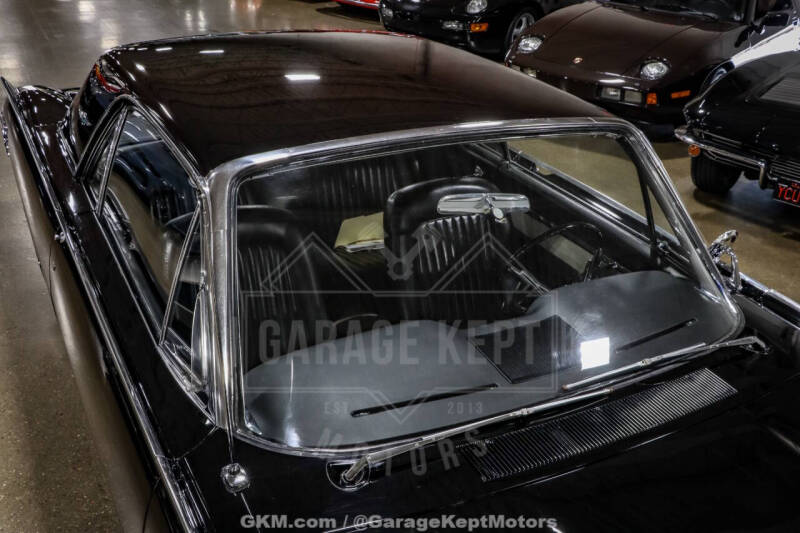 1961 Ford Thunderbird