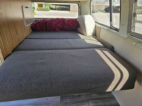 1971 Volkswagen Camper Bus