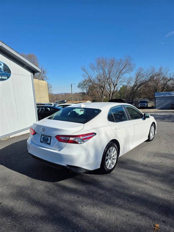 2019 Toyota Camry LE