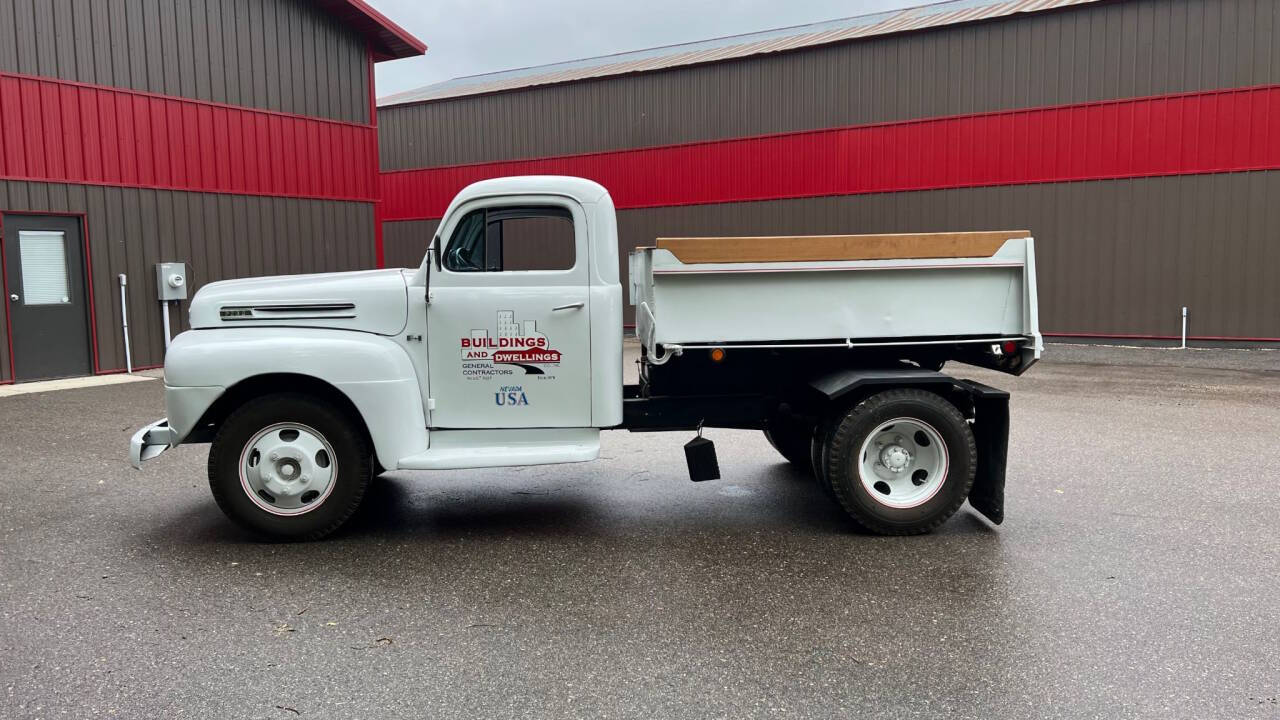 1948 Ford F1 21