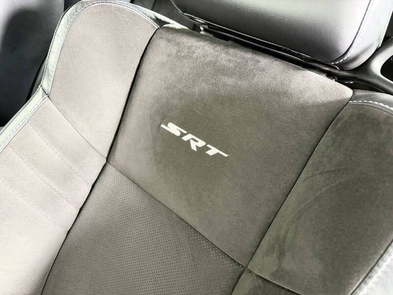 2015 Dodge Challenger SRT Hellcat