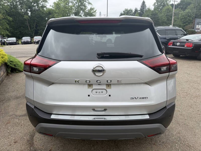 2021 Nissan Rogue SV