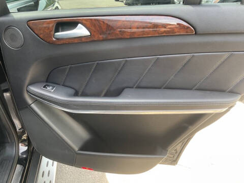 2014 Mercedes-Benz GL-Class GL 550 4MATIC