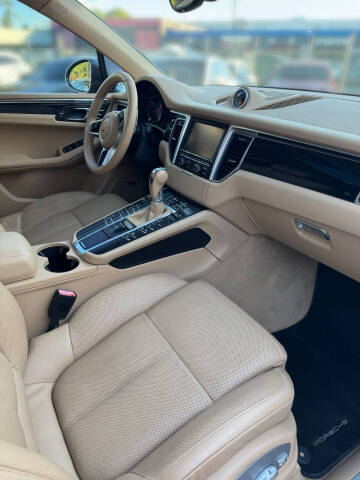 2016 Porsche Macan S