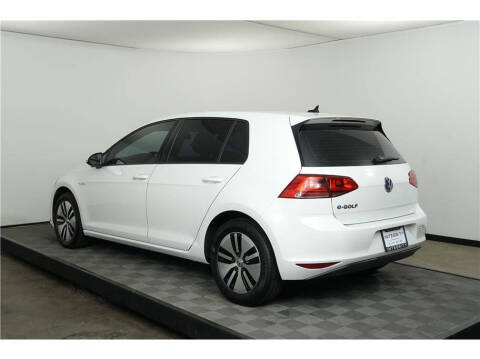 2016 Volkswagen e-Golf SE