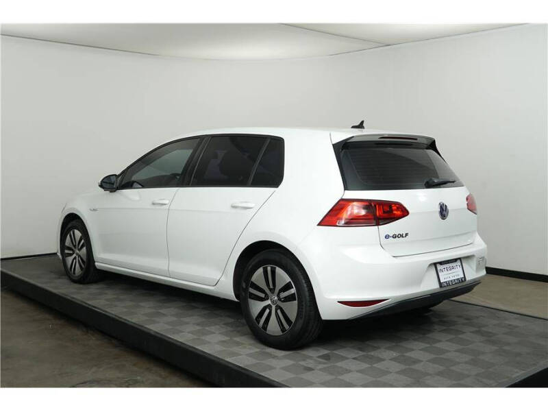 2016 Volkswagen e-Golf SE