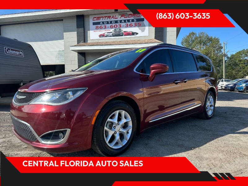 2017 Chrysler Pacifica Touring-L