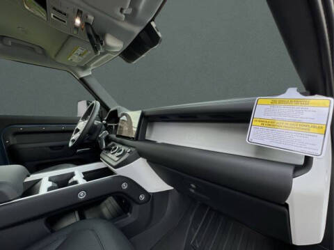 2025 Land Rover Defender 90 P300 S