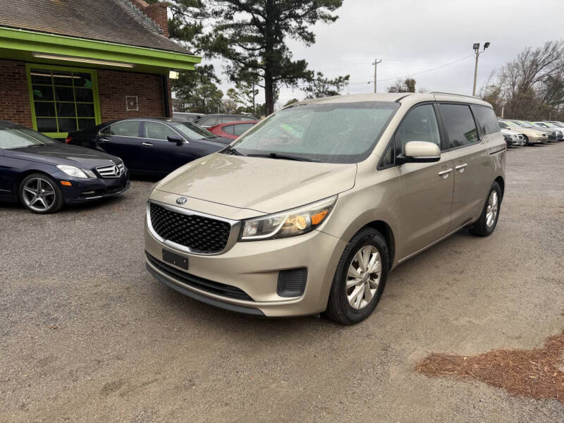 2016 Kia Sedona LX's photo
