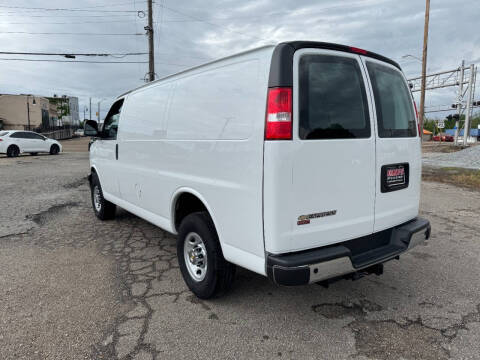 2024 Chevrolet Express 3500