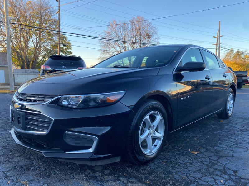 2018 Chevrolet Malibu null photo 2