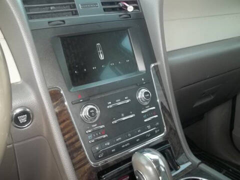 2017 Lincoln Navigator Select