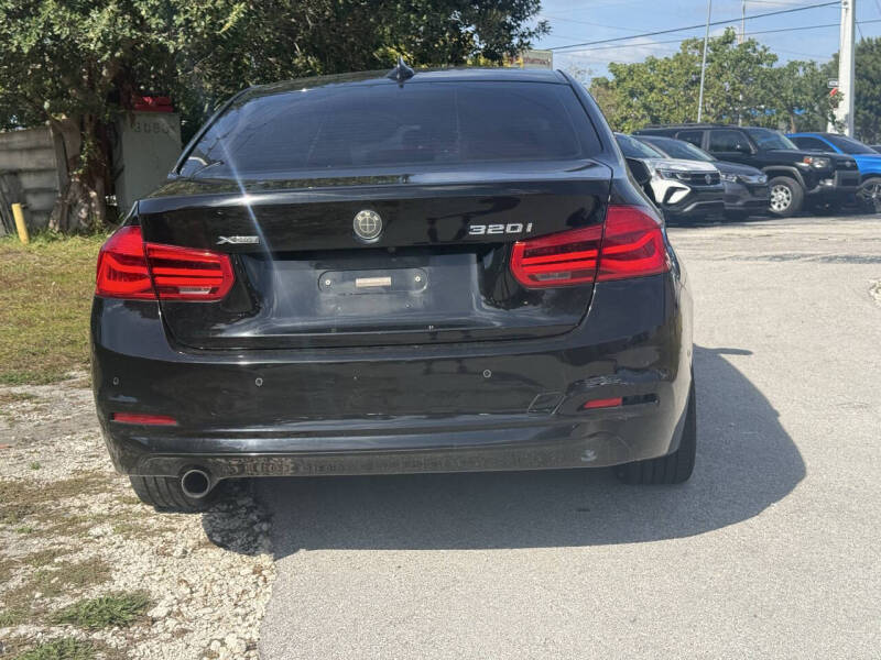 2017 BMW 3 Series 320i xDrive