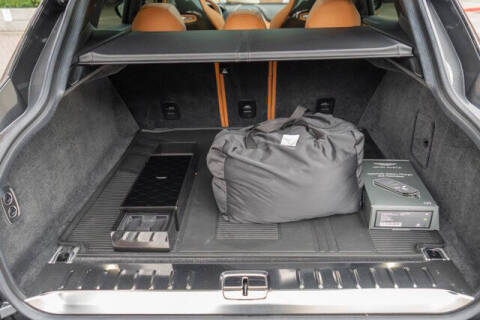 2024 Aston Martin DBX 707