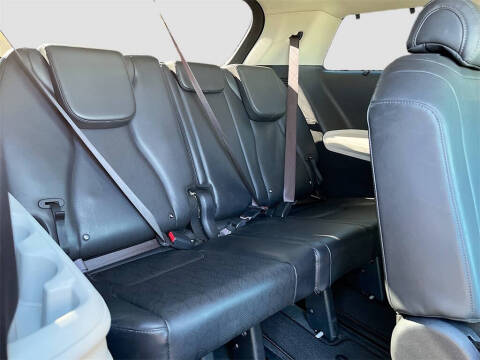 2024 Kia Carnival SX