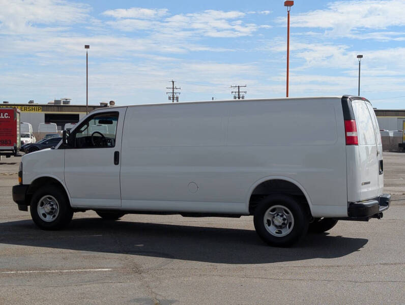 2021 Chevrolet Express 2500