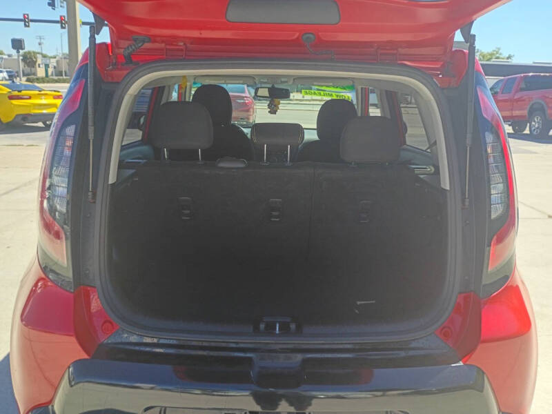 2016 Kia Soul +