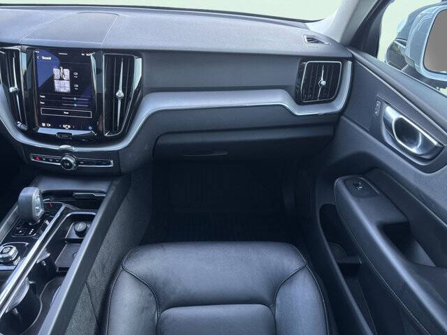 2023 Volvo XC60 B5 Core