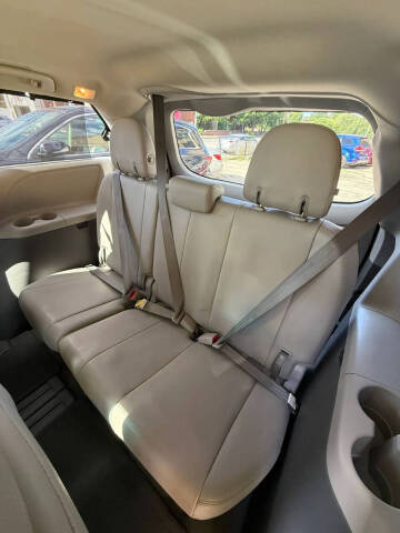 2015 Toyota Sienna