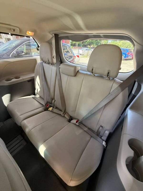 2015 Toyota Sienna