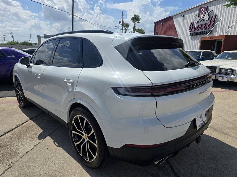 2024 Porsche Cayenne S