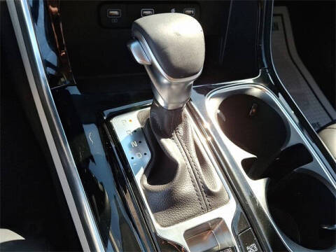 2024 Kia Carnival SX