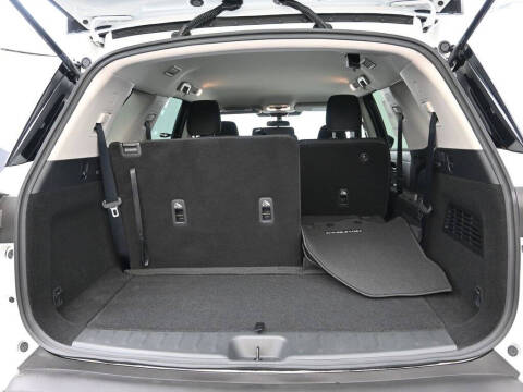 2025 Nissan Pathfinder S