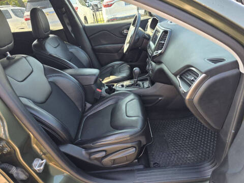 2019 Jeep Cherokee Latitude Plus