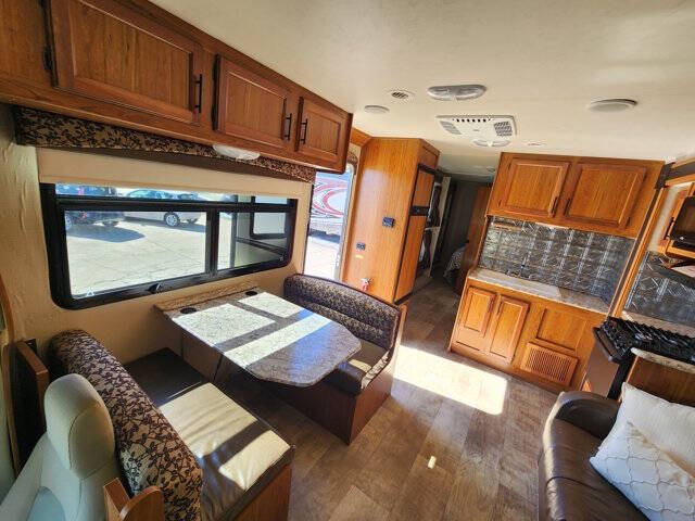 2016 Ford E-Series E-450 SD