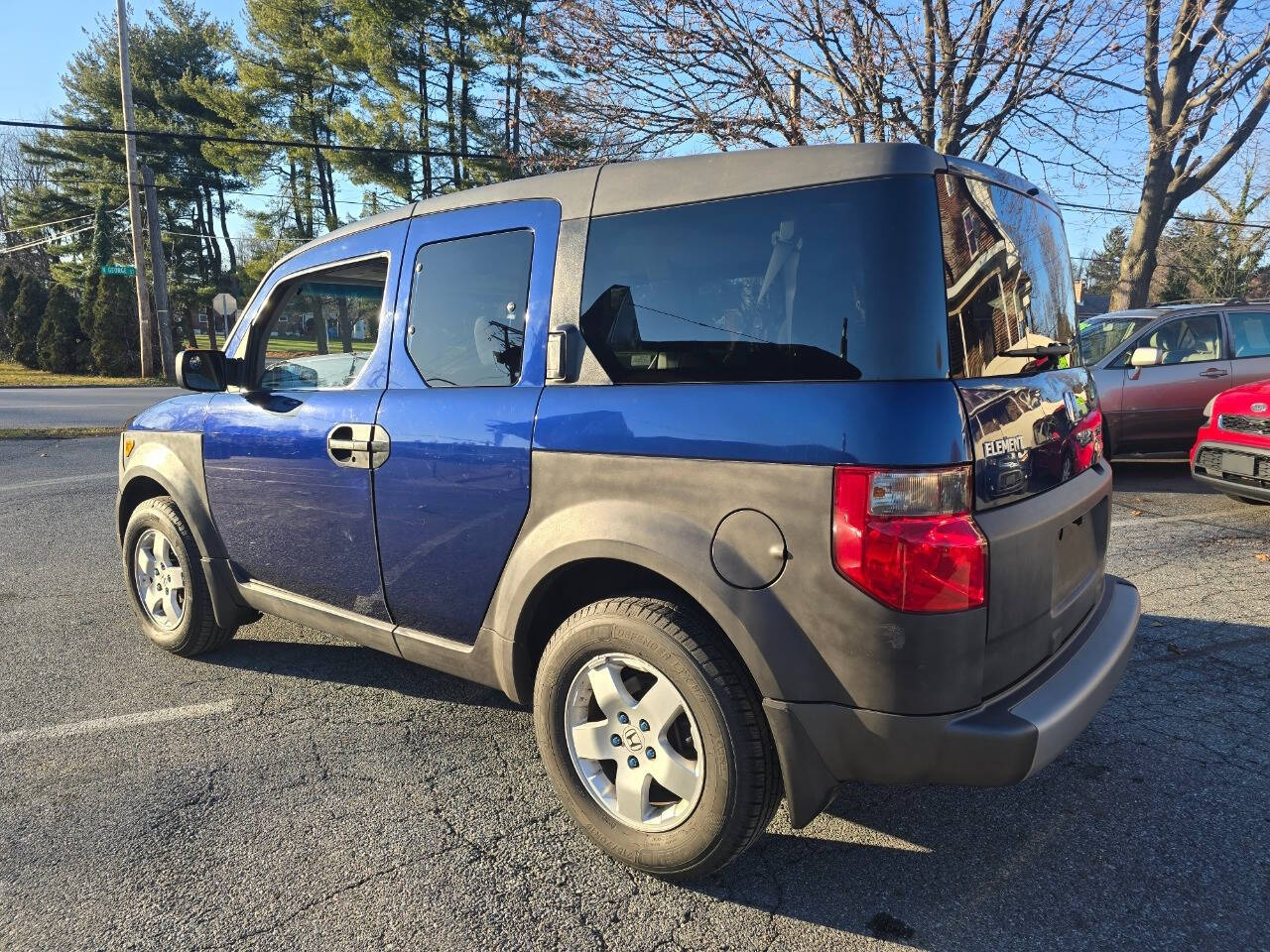 2003 Honda Element for sale at QUEENSGATE AUTO SALES in York, PA