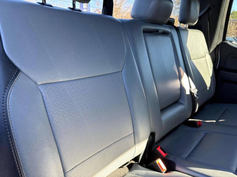 2022 Ford F-150 Lightning Lariat