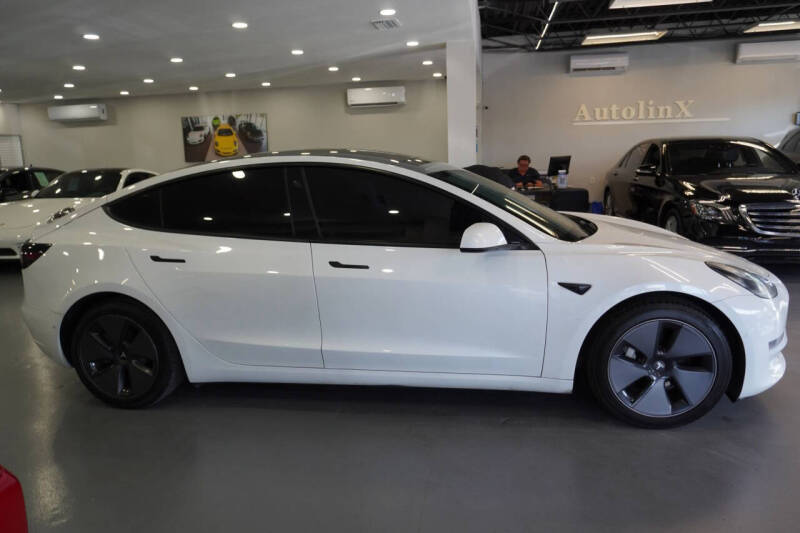 2021 Tesla Model 3 Standard Range Plus