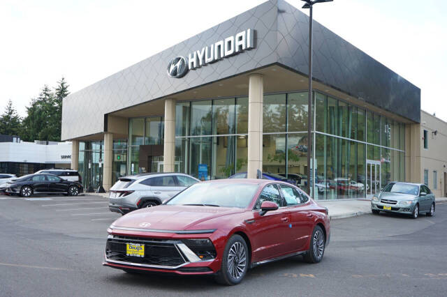 2024 Hyundai SONATA Hybrid for sale at Michael Wilson Hyundai Consulting in Edmonds, WA